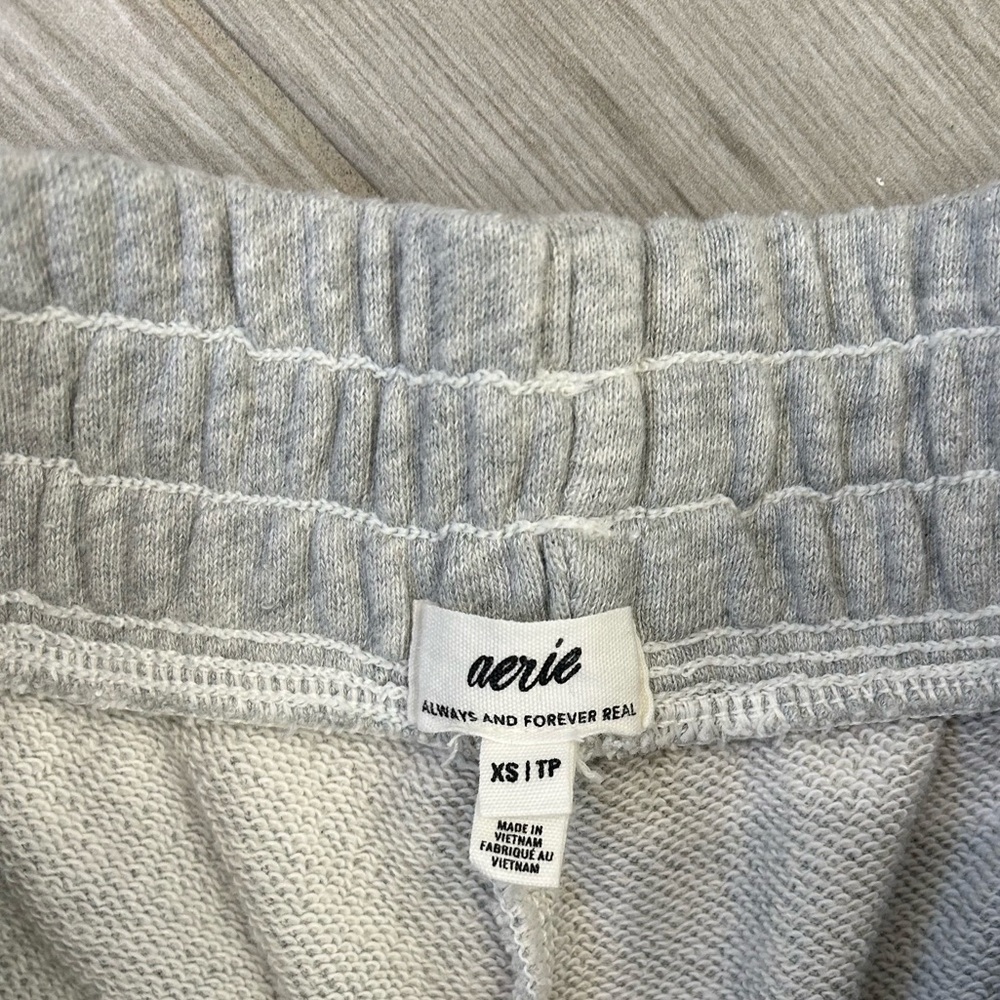 Aerie Light Gray Sweat Shorts Size XS - Picture 2 of 3